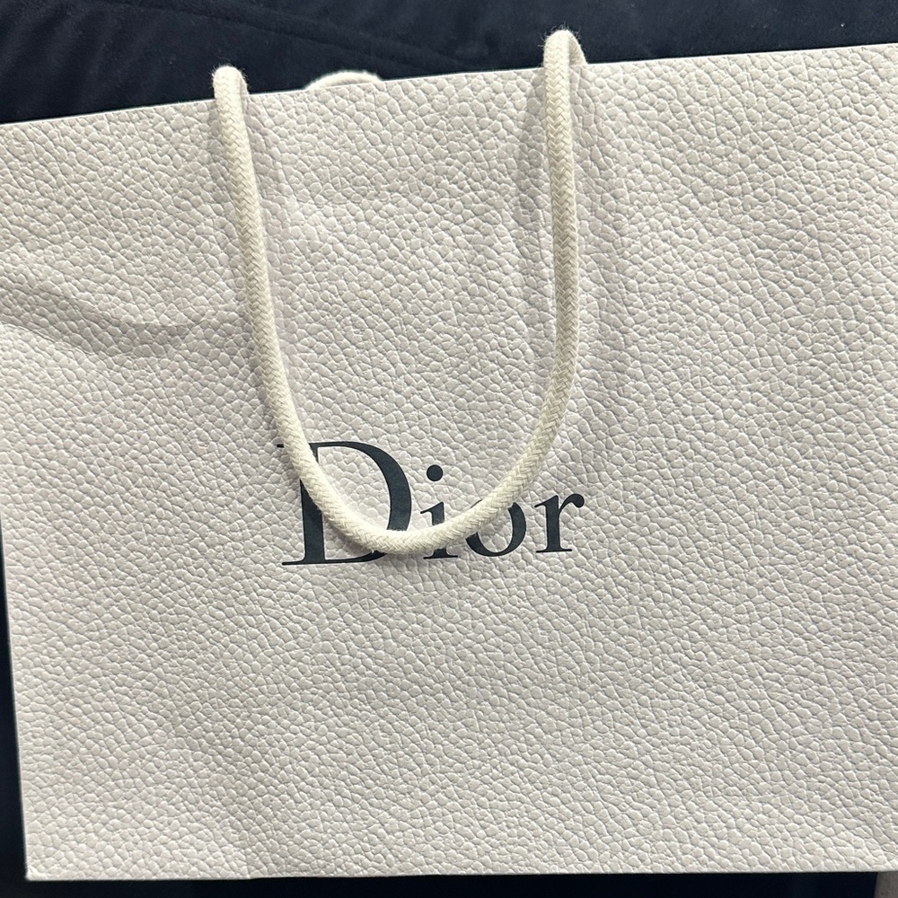 Dior Elegant White shopping Bag and Box Set - Picture 6 of 7